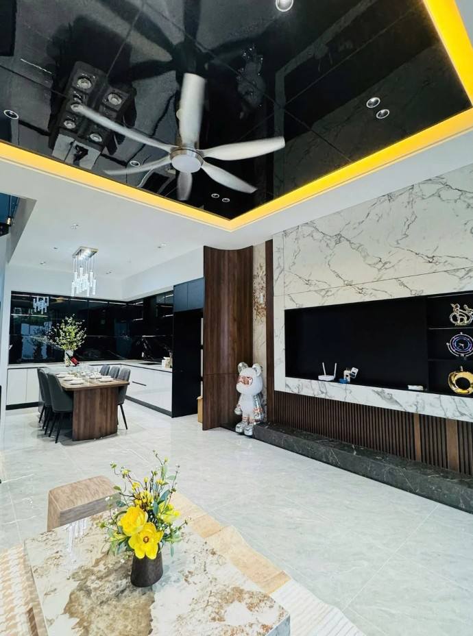 Nhà 3 Tầng Mặt Tiền Đường Thanh Lương 12, Hòa Xuân 100m² - Giá Thoả Thuận, Phù Hợp An Cư Hoặc Cho Thuê!