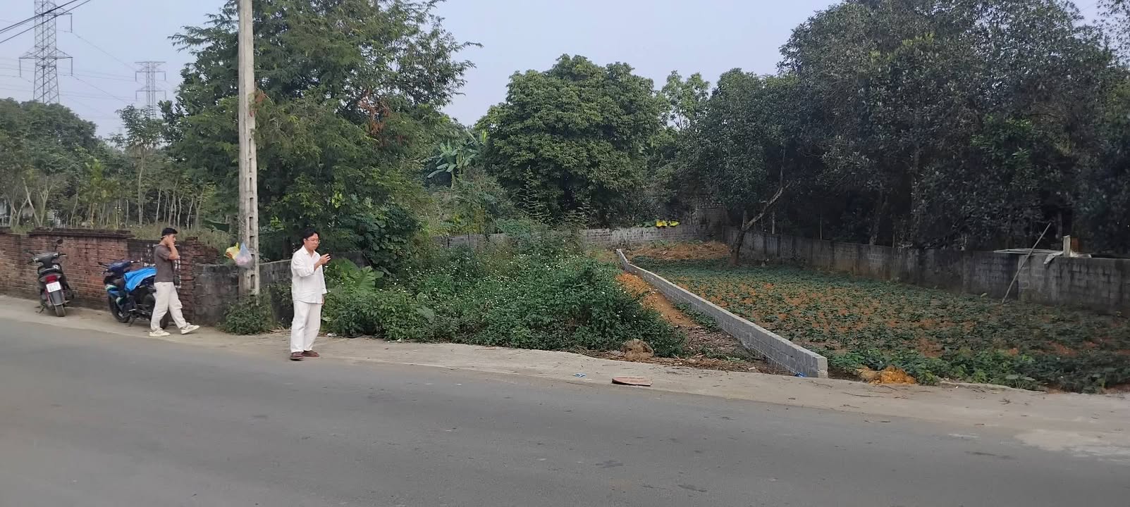 Lô đất Hòa Sơn Lương Sơn 330m² giá 3.3 tỷ - Mặt tiền rộng, vị trí đẹp