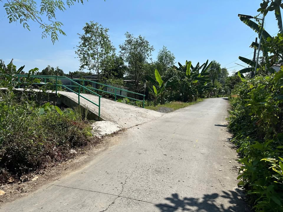 Đất nền Tân Phú Trung 120m² giá 300 triệu - Hướng Tây Bắc, vị trí đẹp!