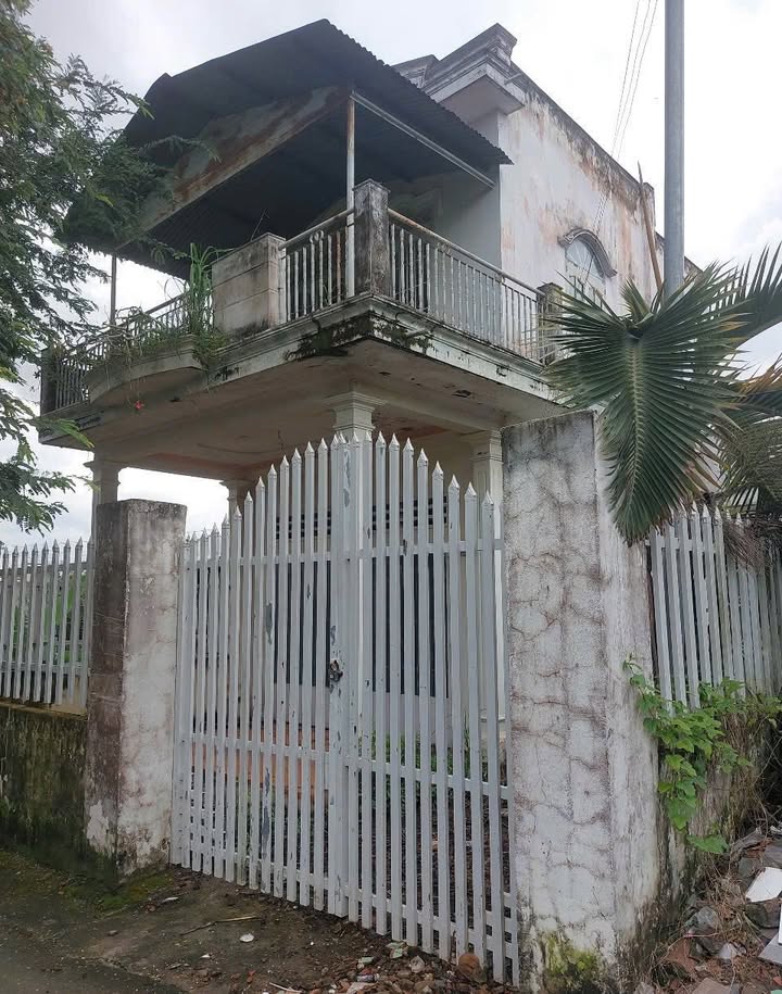 Nhà lầu 150m² tại Phú Thạnh, Nhơn Trạch - Bán gấp chỉ 2 tỷ!