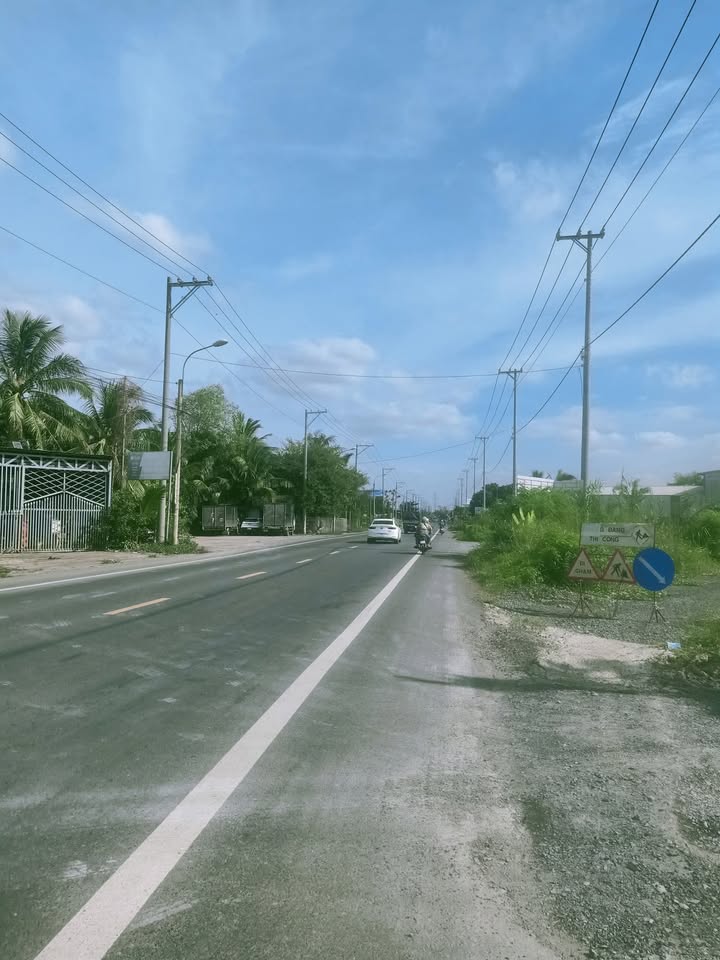 Đất nền tuyến tránh Thốt Nốt 2100m² giá 21 tỷ - Đầu tư lý tưởng cho kho bãi, cây xăng!