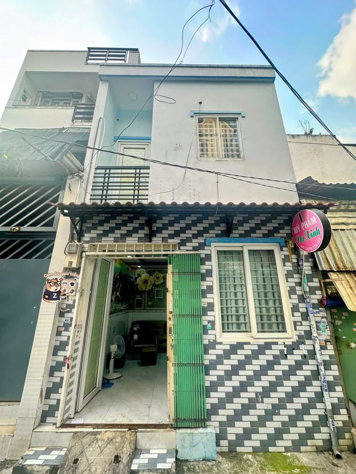 Nhà bán quận Bình Tân 20m² giá 1.58 tỷ - Gần chợ, bệnh viện