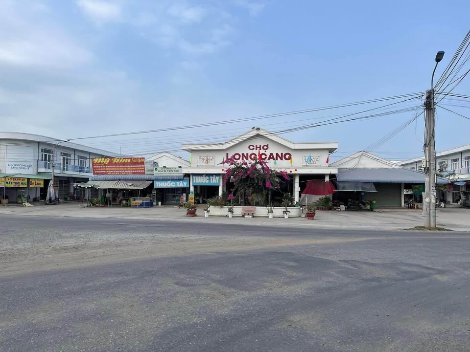 Đất mặt tiền DT833B, Long Cang, 110m² giá 2.7 tỷ - Vị trí kinh doanh đắc địa!