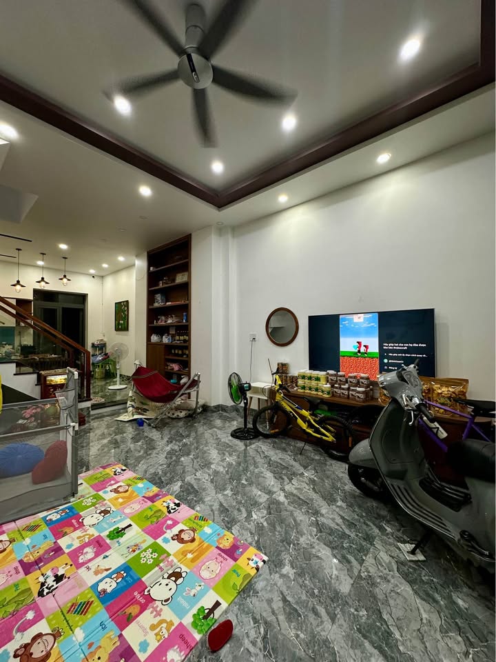 Nhà 4 tầng Khu đô thị ACC Vĩnh Hòa, Nha Trang 60m² giá 8 tỷ - Cách biển chỉ 300m!