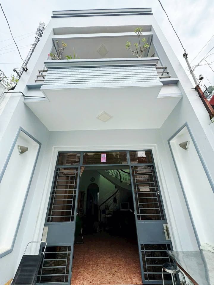 Bán nhà mặt tiền đường Số 37, phường Tân Quy, quận 7 - Sẵn sàng cho thuê hoặc ở ngay!