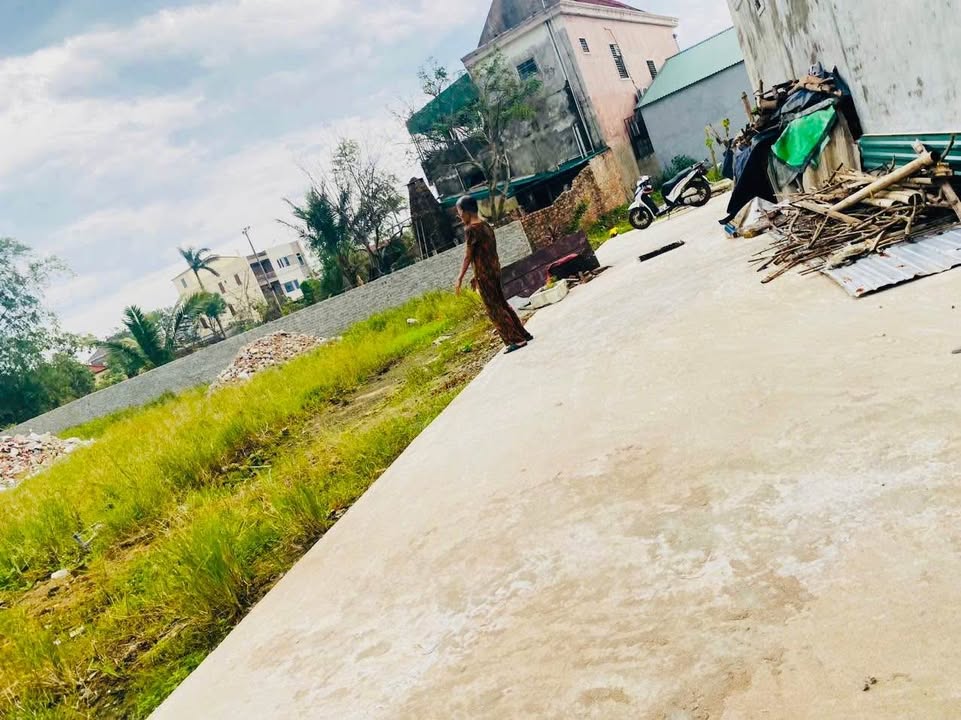 Đất Hưng Đông 86m² giá 1.5 tỷ - Mặt tiền rộng, vị trí thuận lợi!