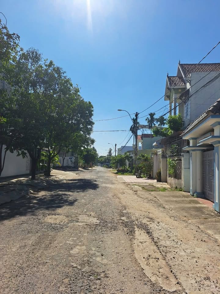 Đất nền 200m² đường Mai Hắc Đế, phường Duy Tân - Giá chỉ 2 tỷ