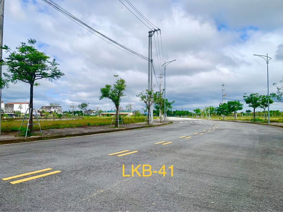 Bán Đất Mặt Tiền 2 Lô Liền Kề Tại Khu Hỗn Hợp VSIP Quảng Ngãi 312m² - Giá Đầu Tư Hấp Dẫn!