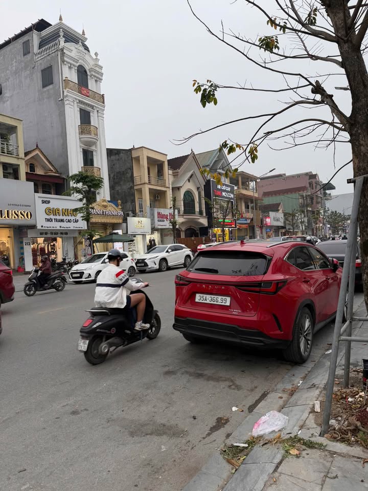 Nhà cấp 4 Nguyễn Văn Cừ, TP Vinh 125m² giá 4 tỷ - Vị trí đắc địa giữa lòng thành phố!