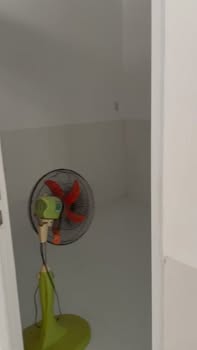 Nhà cấp 4 góc 2 mặt tiền KDC3A - Diện tích 64m² giá 2.15 tỷ - Sẵn sàng vào ở!