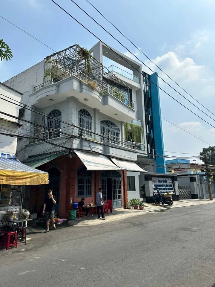 Nhà mặt tiền hẻm 97 Kinh Dương Vương Q6, 3m² giá 4.98 tỷ - Kinh doanh lý tưởng!