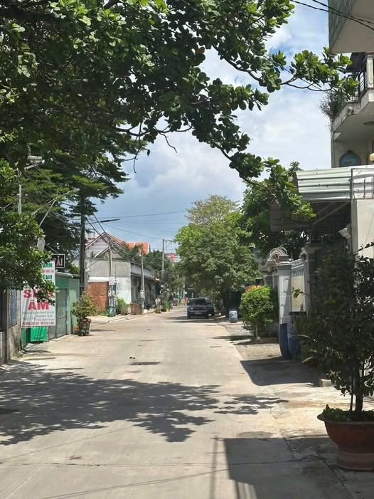 Nhà + Dãy trọ cao cấp 17 phòng tại KDC Đông An, Dĩ An 300m² - Giá chỉ 8 tỷ!