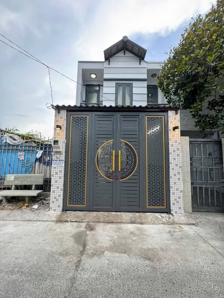 Nhà bán tại Nhà Bè 45.5m² giá 2.4 tỷ - Nội thất cao cấp, chỉ sách vali vào ở!