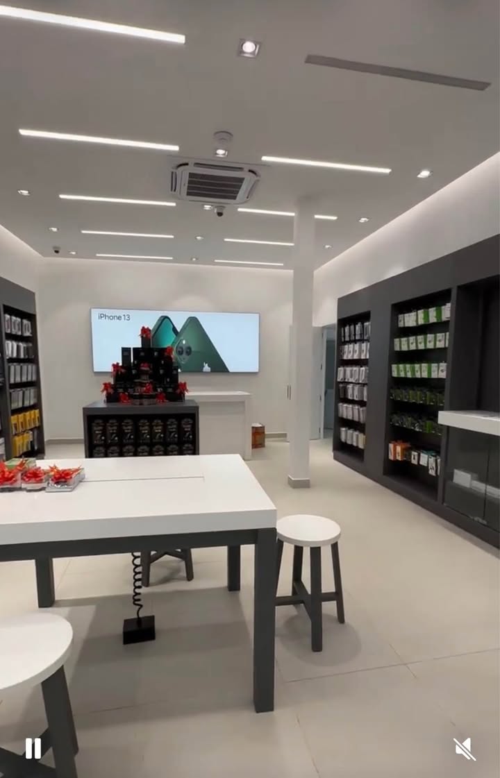 Cho thuê nhà mặt tiền đường Cầu Giấy 70m² - Vị trí đắc địa, ô tô đỗ thoải mái!