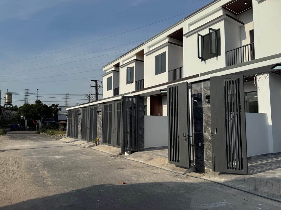 Nhà mặt tiền kinh doanh Phước Tân - Biên Hòa 80m² chỉ 2.1 tỷ - Sổ hồng chính chủ!