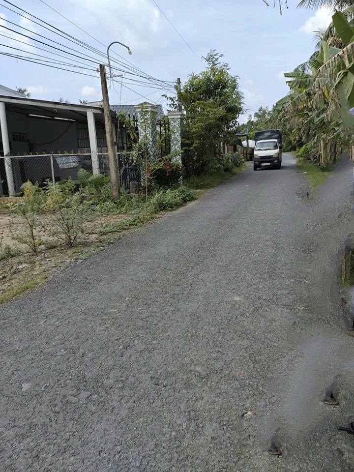 Đất nền Tân Hạnh, Vĩnh Long 228m² giá 1 tỷ - Mặt tiền đường nhựa ô tô thuận lợi!