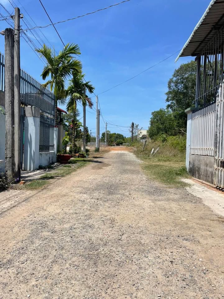 Đất nền hẻm Lý Nam Đế, Tân An, 144m² - Sổ đỏ chính chủ, giá thương lượng!