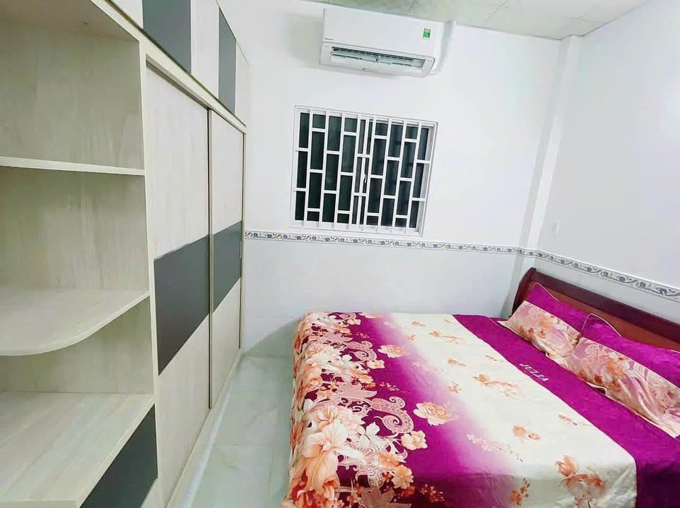 Nhà bán chính chủ hẻm C7 Phạm Hùng, Q8 - 22.75m² giá 1.8 tỷ - Nhà mới, vào ở ngay!