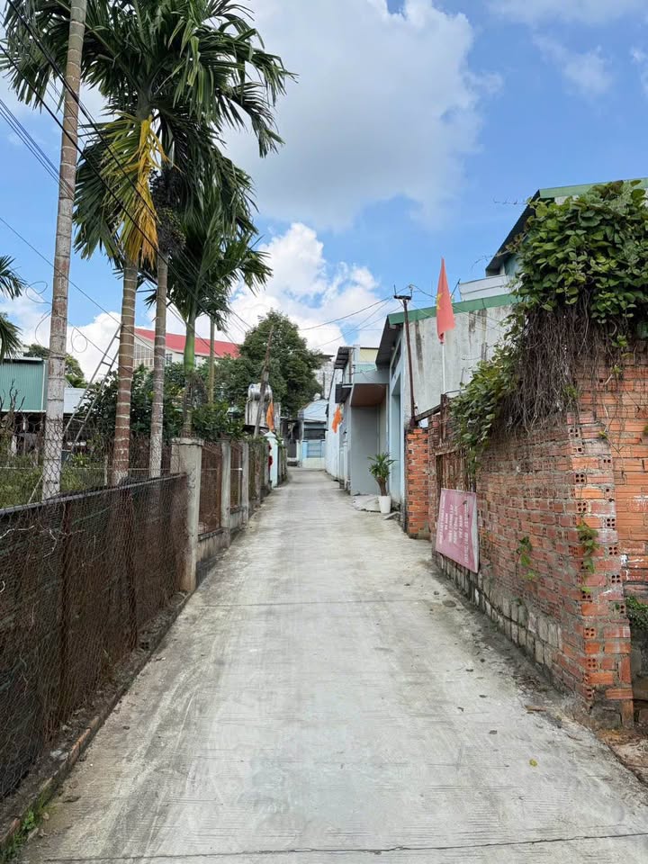 Nhà cấp 4 có gác cho thuê hẻm 53 Lê Duẩn, 68m² chỉ 2,5 triệu - Không thể bỏ lỡ!