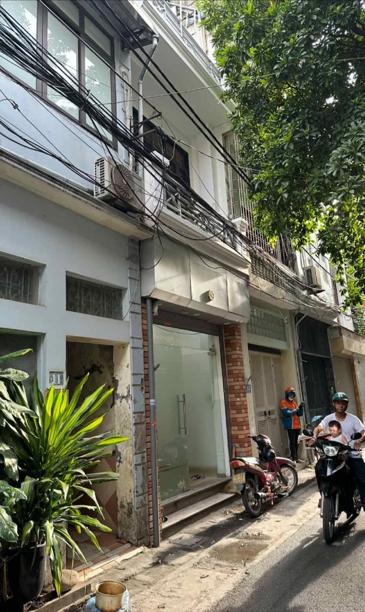 Nhà nguyên căn cho thuê tại Khương Trung, Thanh Xuân, 45m² - Vị trí trung tâm, tiện ích vượt trội!