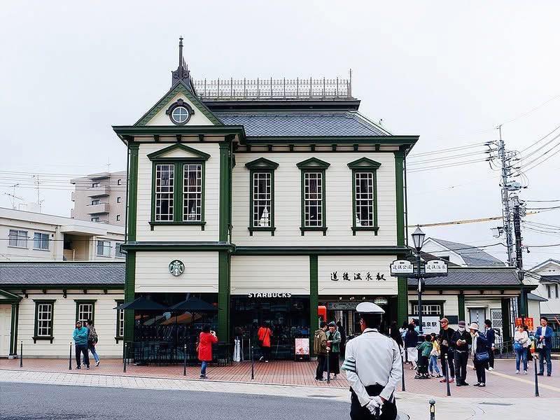 Biệt thự cho thuê Khu Ngoại Giao Đoàn 350m² giá 100 triệu - Vị trí đắc địa cho kinh doanh