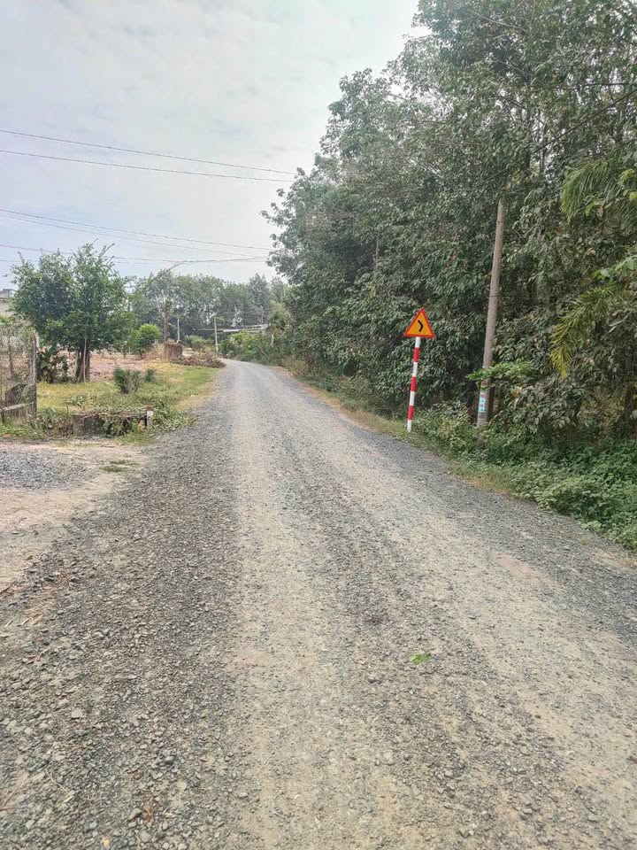 Đất Suối Đá 650m² giá 1.1 tỷ - Sẵn sàng xây dựng ngay!