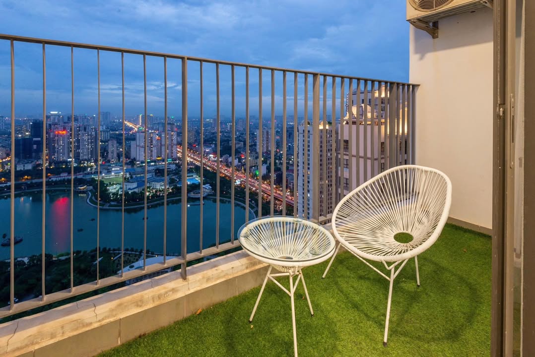 Căn hộ Dcapitale Trần Duy Hưng 1PN giá 18 triệu - Full nội thất, view hồ tuyệt đẹp!