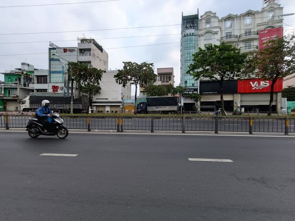 FrontHouse 63A Kinh Dương Vương, quận 6, 136m² giá 28 tỷ - Đầu tư sinh lời ngay!