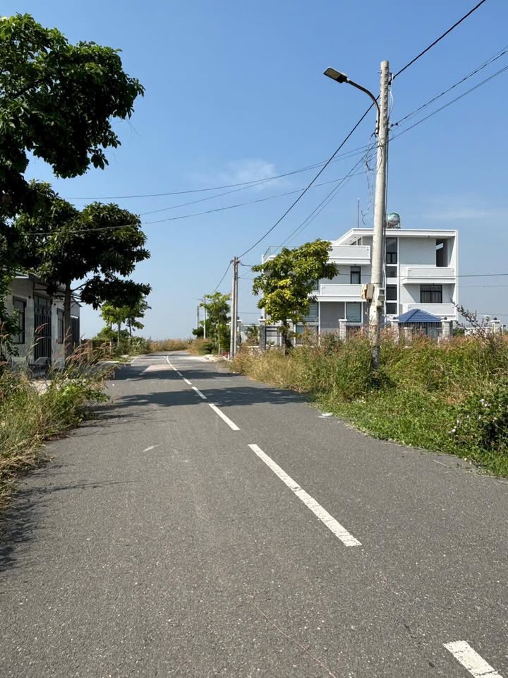 Đất nền An Ngãi 100m² giá 1.3 tỷ - Vị trí đẹp, giao thông thuận lợi!