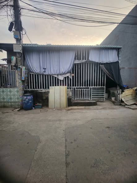 Đất nền Dĩ An 92m² giá 3.95 tỷ - Gần chợ, thu nhập ổn định!