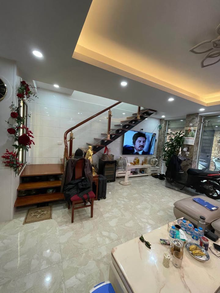 Căn hộ Tập Thể Phương Mai quận Đống Đa 65m² giá 4 tỷ - Không gian sống thanh lịch giữa lòng Hà Nội!