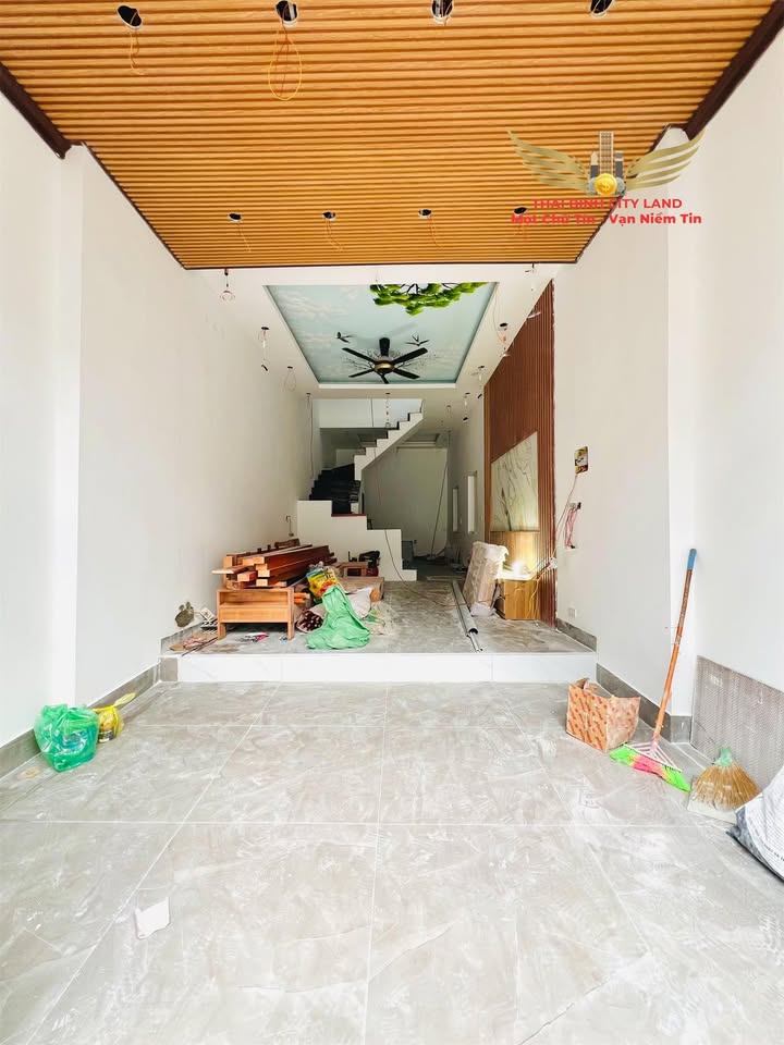 Nhà 3 tầng Trần Lãm, Thái Bình 50m² giá 2 tỷ - Hướng Đông mát mẻ!