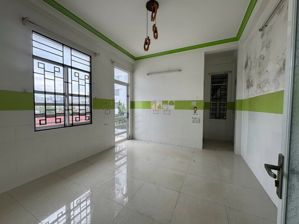 Nhà cho thuê mặt tiền đường 2/4 Nha Trang 80m² - Giá 17 triệu/tháng, phù hợp nhiều mô hình kinh doanh