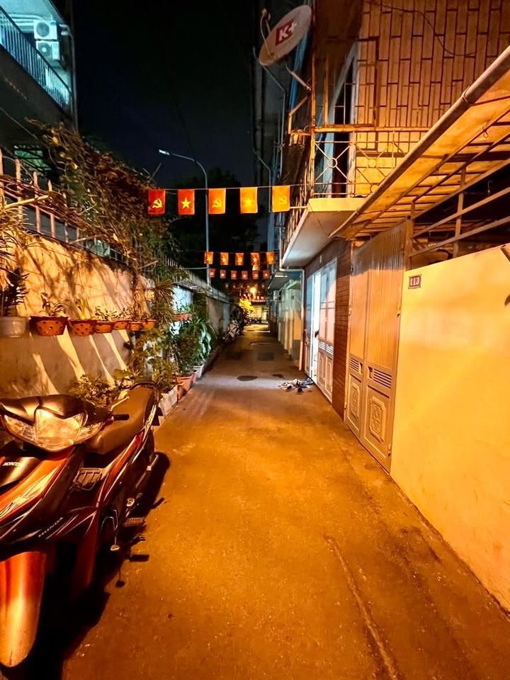 Chính chủ bán căn hộ Kim Giang, Thanh Xuân 70m² giá nhỉnh 4 tỷ - An ninh tốt, tiện ích đầy đủ!