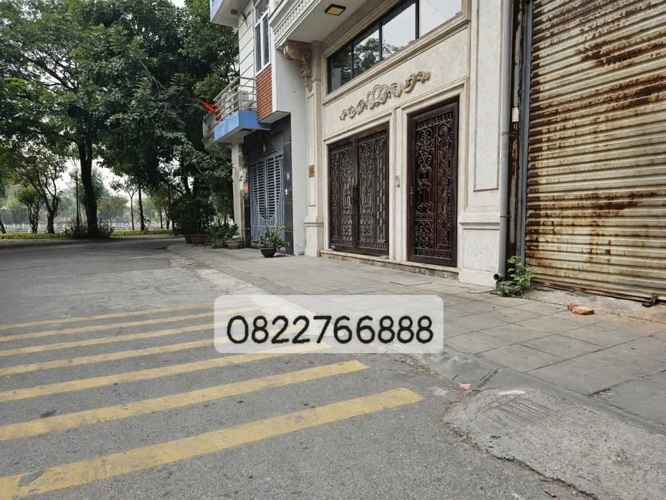 Nhà phố Thượng Thanh Long Biên 60m² giá 2 tỷ - Xây 7 tầng thang máy, view hồ tuyệt đẹp!