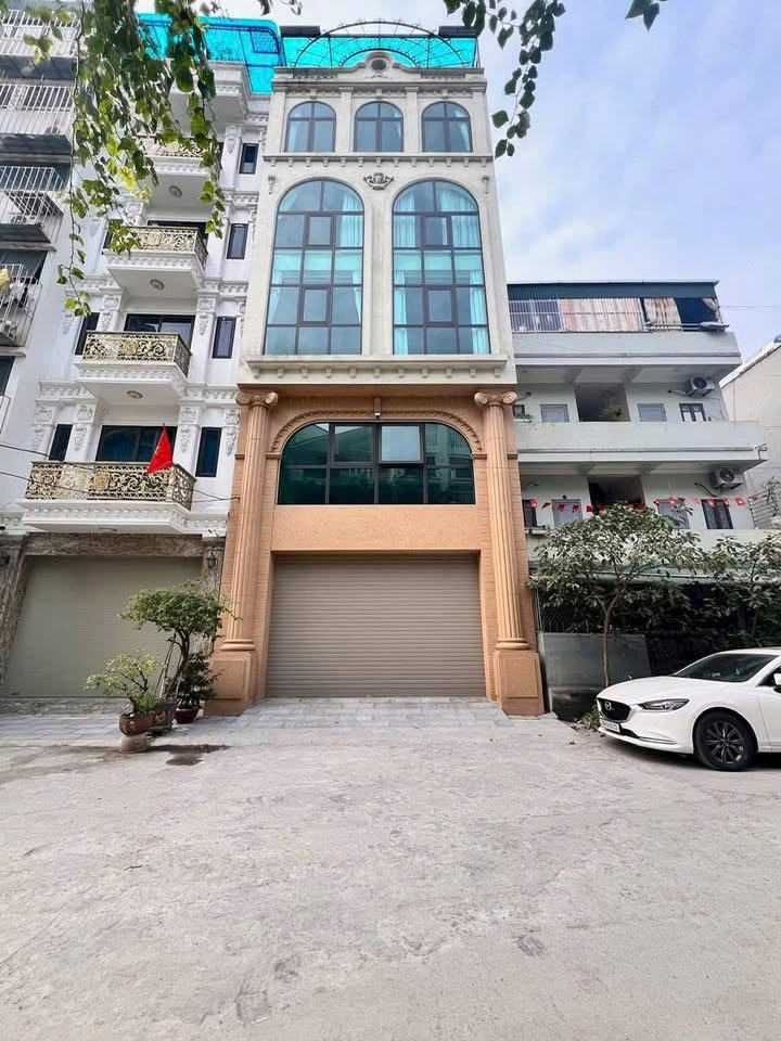 Nhà phố Hồng Tiến, Long Biên 115m² giá thỏa thuận - Thiết kế lý tưởng cho gia đình và văn phòng!