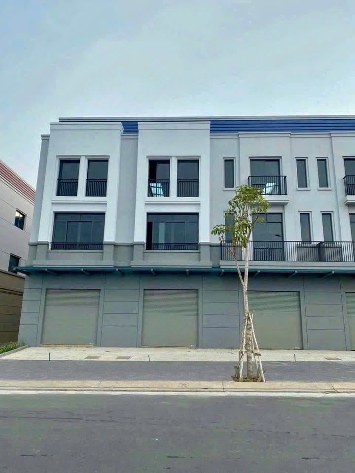 Bán nhà thô 1 trệt 2 lầu Đường số 10, Phường Mỹ Phước, An Giang - Giá 5 tỷ, cơ hội đầu tư tuyệt vời!