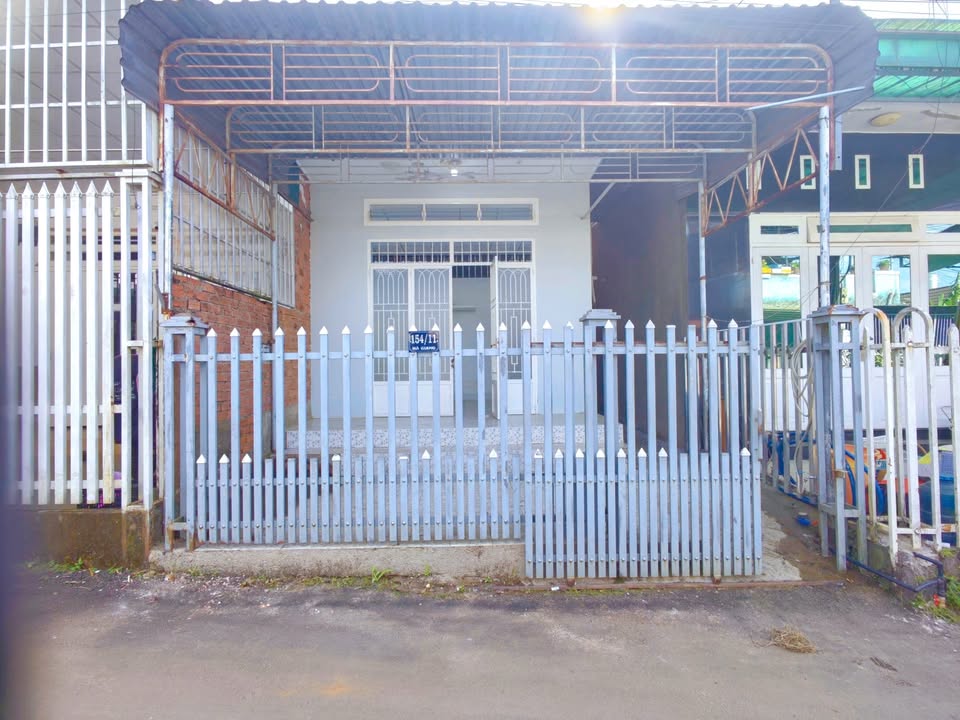 Nhà cấp 4 Bảo Lộc 87.5m² giá 2.6 tỷ - Khu dân cư đông đúc, tiện ích đầy đủ!