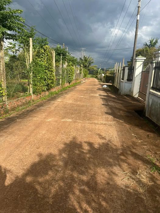 Đất nền Pơng Drang 252m² giá 1.4 tỷ - Khu dân cư sầm uất, tiện ích đầy đủ!