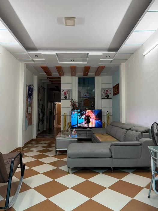 Nhà 2 tầng đường Trường Chinh, Nam Định 103m² giá 2.85 tỷ - Chính chủ bán gấp!