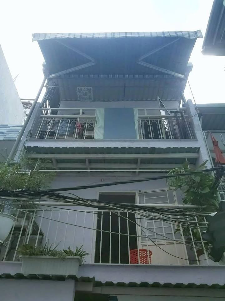 Nhà phố Nguyễn Trãi, Q1, DT 24m² giá 5.2 tỷ - Hẻm đẹp, vị trí đắc địa!