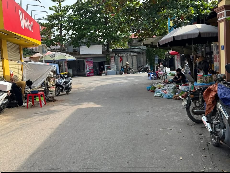 Nhà phố kinh doanh mặt đường Minh Quang, Ba Vì 80m² chỉ 1 tỷ - Cơ hội đầu tư không thể bỏ lỡ!