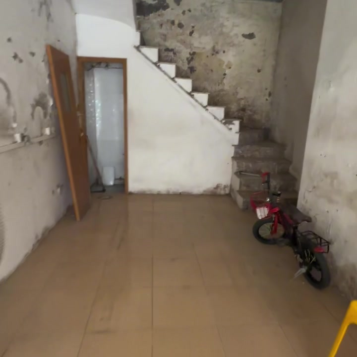 Bán đất tặng nhà 3 tầng mặt phố Ngọc Khánh Ba Đình 36m² giá chỉ 16 tỷ - Đầu tư sinh lời ngay!