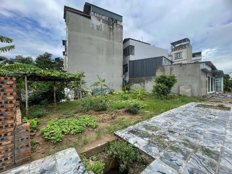 Đất nền Đặng Vũ Hỷ, Việt Hưng 192m² giá 36 tỷ - Cơ hội đầu tư hấp dẫn!