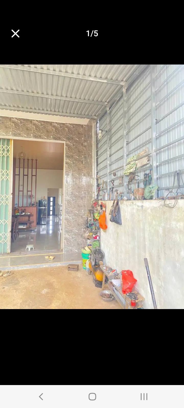 Nhà hẻm Nguyễn Siêu Pleiku 175m² giá 1.35 tỷ - Sân ô tô rộng rãi và gần trường học!