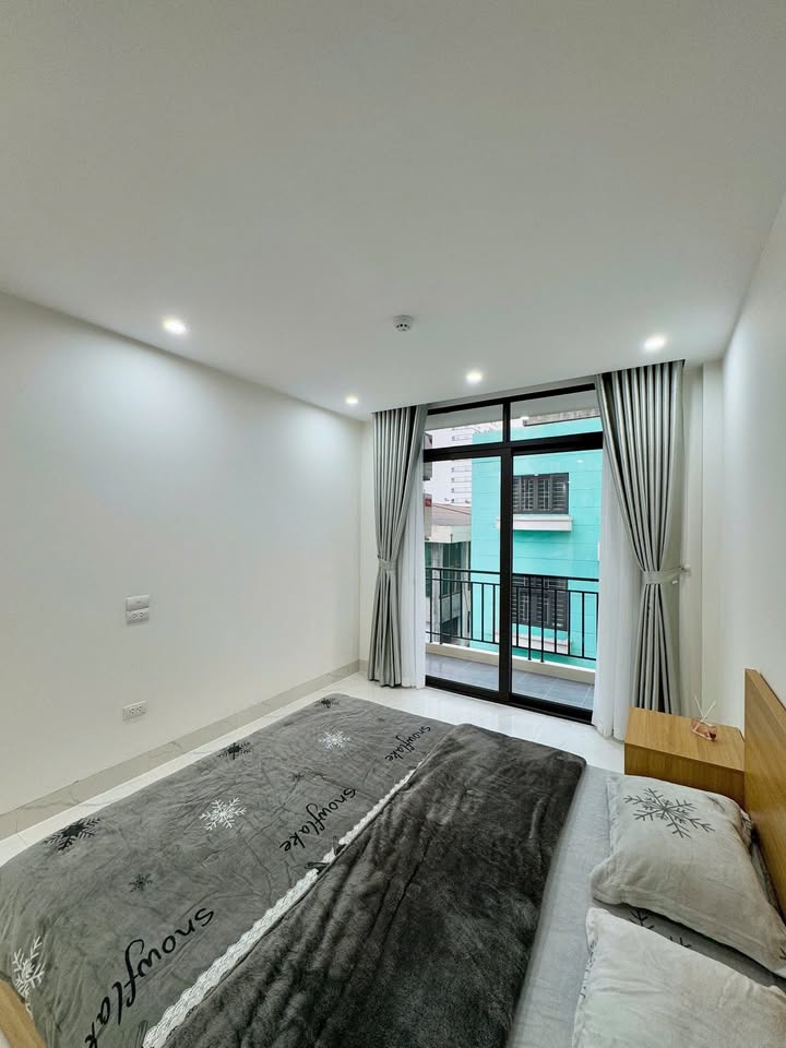 Phòng cho thuê tại 165 Cầu Giấy - Nội thất đầy đủ, ô tô đỗ cửa