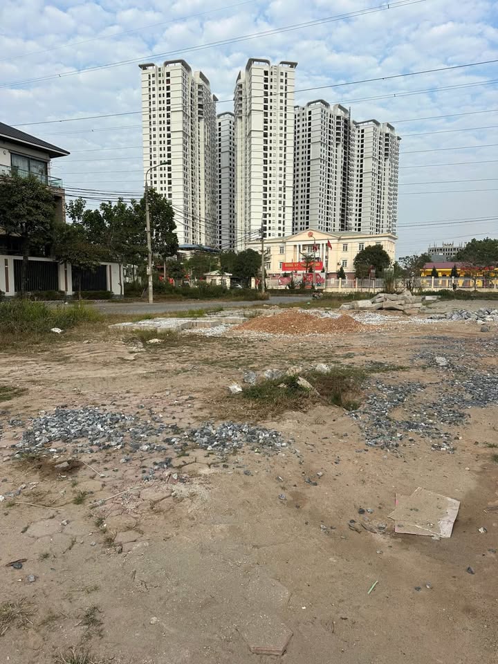 Đất nền góc tại Thịnh Đán, Thái Nguyên 323m² - Đầu tư biệt thự lý tưởng!