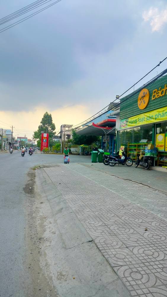 Nhà mặt tiền Hùng Vương, Trà Vinh 101m² giá 3 tỷ - Kinh doanh thuận lợi!