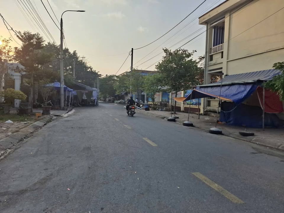 Đất bán phường Lam Sơn Hưng Yên 72m² giá 2 tỷ - Ô tô vào tận đất!