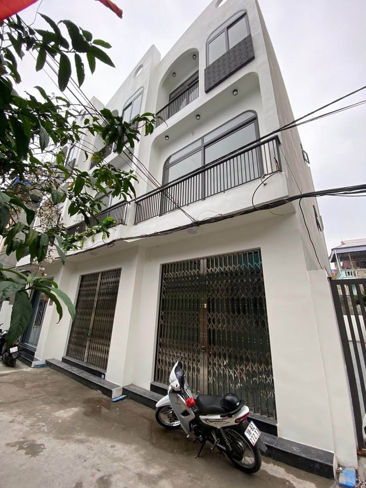 Nhà 3 Tầng Mặt Đường 19/5, Phường Vị Xuyên, 45m² - Chính Chủ Bán Gấp!